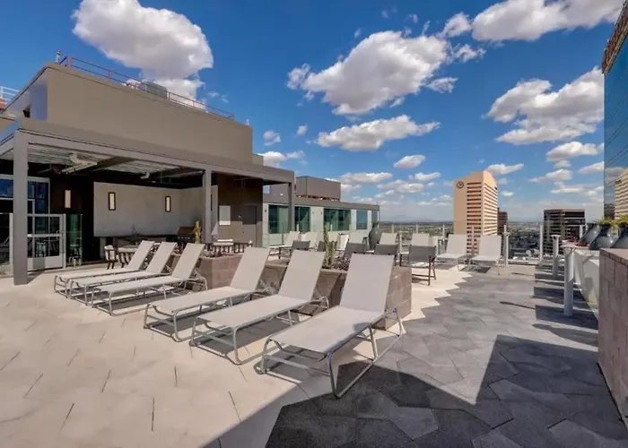 Boulevard Skyline Rooftop Pool Gym & Parking *