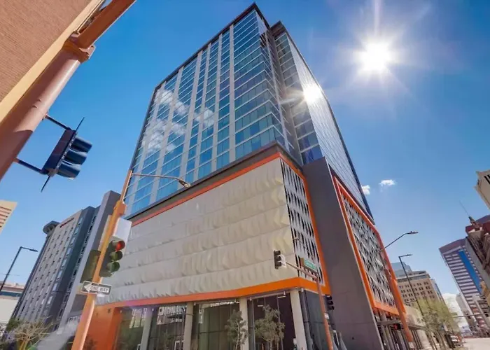 Apartment Boulevard Skyline Rooftop Pool Gym & Parking *